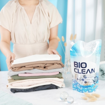 Nước giặt xả All in One Bio Clean Xanh