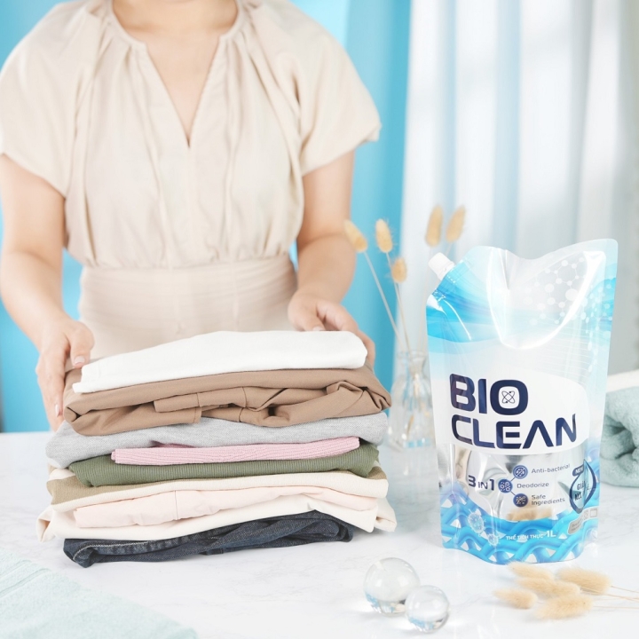 Nước giặt xả All in One Bio Clean Xanh
